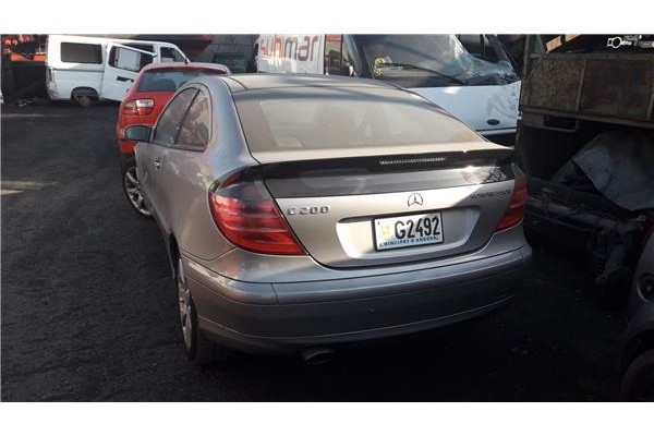 mercedes-benz clase c (bm 203) sportcoupe del año 2003