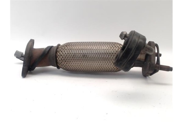 Recambio de tubo escape central para kia ceed (ed) 1.4 referencia OEM IAM   