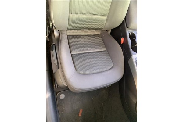Recambio de asiento delantero derecho para audi a4 avant (8k5) 2.0 básico referencia OEM IAM 8K0881361  