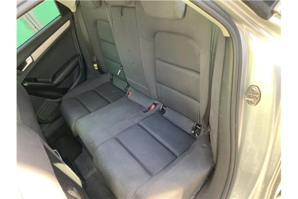 Recambio de asientos traseros para audi a4 avant (8k5) 2.0 básico referencia OEM IAM 8K0885305B 8K0885375 