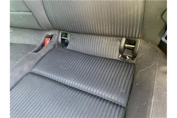 Recambio de asientos traseros para audi a4 avant (8k5) 2.0 básico referencia OEM IAM 8K0885305B 8K0885375 