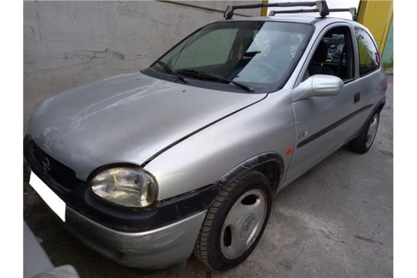 opel corsa b (1993) del año 