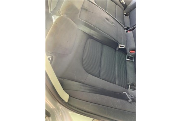 Recambio de asientos traseros para audi a4 avant (8k5) 2.0 básico referencia OEM IAM 8K0885305B 8K0885375 