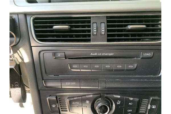 Recambio de autoradio para audi a4 avant (8k5) 2.0 básico referencia OEM IAM 8T1057110CX  