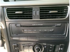 Recambio de autoradio para audi a4 avant (8k5) 2.0 básico referencia OEM IAM 8T1057110CX  