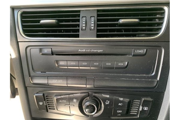 Recambio de autoradio para audi a4 avant (8k5) 2.0 básico referencia OEM IAM 8T1057110CX  