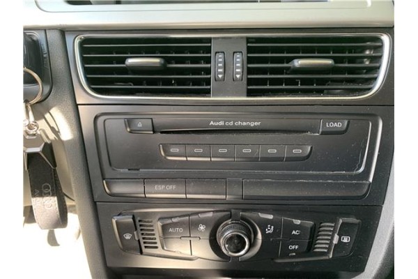 Recambio de autoradio para audi a4 avant (8k5) 2.0 básico referencia OEM IAM 8T1057110CX  