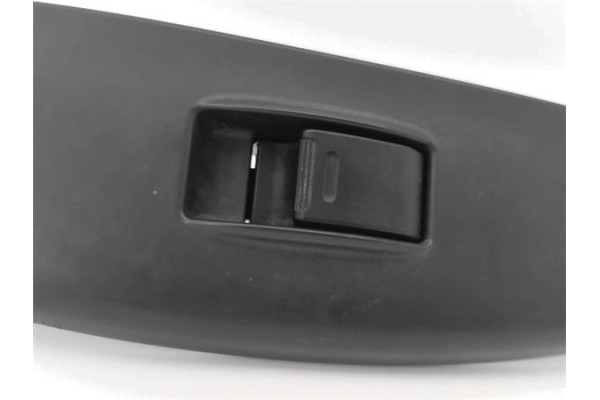 Recambio de mando elevalunas delantero derecho para toyota yaris (ncp1/nlp1/scp1) 1.4 d-4d referencia OEM IAM   