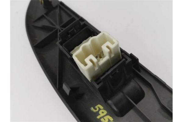 Recambio de mando elevalunas delantero derecho para toyota yaris (ncp1/nlp1/scp1) 1.4 d-4d referencia OEM IAM   