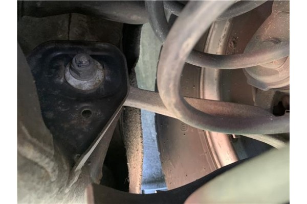 Recambio de brazo centro suspension trasero derecho para audi a4 avant (8k5) 2.0 básico referencia OEM IAM 8K0501530N  
