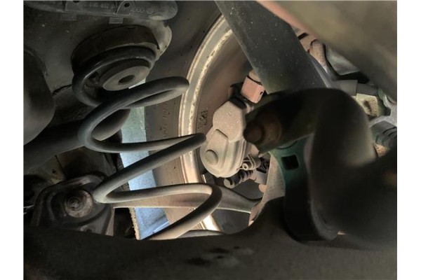 Recambio de brazo centro suspension trasero derecho para audi a4 avant (8k5) 2.0 básico referencia OEM IAM 8K0501530N  