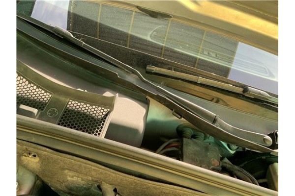 Recambio de brazo limpiaparabrisas delantero derecho para audi a4 avant (8k5) 2.0 básico referencia OEM IAM 8K1955408  