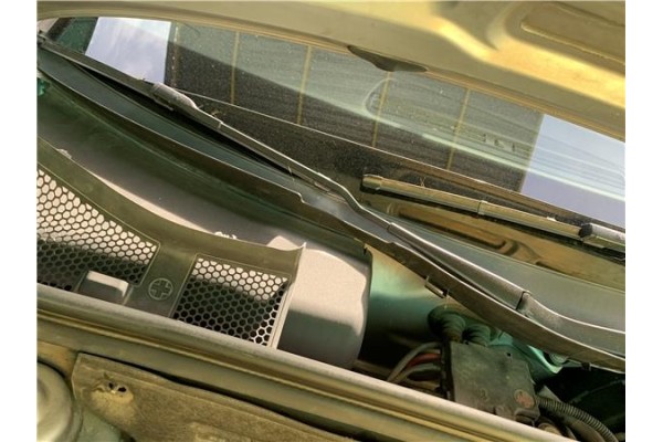 Recambio de brazo limpiaparabrisas delantero derecho para audi a4 avant (8k5) 2.0 básico referencia OEM IAM 8K1955408  