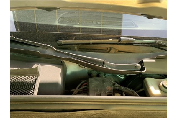 Recambio de brazo limpiaparabrisas delantero derecho para audi a4 avant (8k5) 2.0 básico referencia OEM IAM 8K1955408  