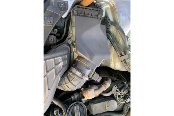 Recambio de carcasa filtro aire para audi a4 avant (8k5) 2.0 básico referencia OEM IAM 8K0133837BF 8K0133837BR 