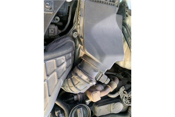 Recambio de carcasa filtro aire para audi a4 avant (8k5) 2.0 básico referencia OEM IAM 8K0133837BF 8K0133837BR 