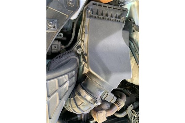 Recambio de carcasa filtro aire para audi a4 avant (8k5) 2.0 básico referencia OEM IAM 8K0133837BF 8K0133837BR 