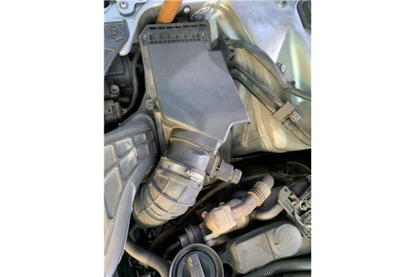 Recambio de carcasa filtro aire para audi a4 avant (8k5) 2.0 básico referencia OEM IAM 8K0133837BF 8K0133837BR 