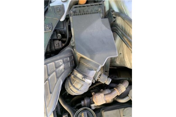 Recambio de carcasa filtro aire para audi a4 avant (8k5) 2.0 básico referencia OEM IAM 8K0133837BF 8K0133837BR 