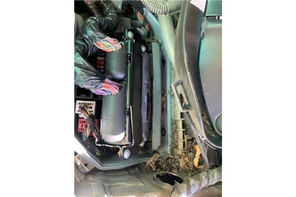 Recambio de centralita para audi a4 avant (8k5) 2.0 básico referencia OEM IAM 0281014235 1039S27693 