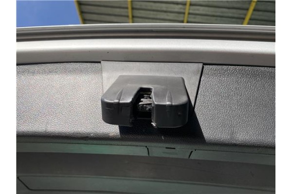 Recambio de cierre electromagnetico porton para audi a4 avant (8k5) 2.0 básico referencia OEM IAM 8K9827505A 8R0827505A 