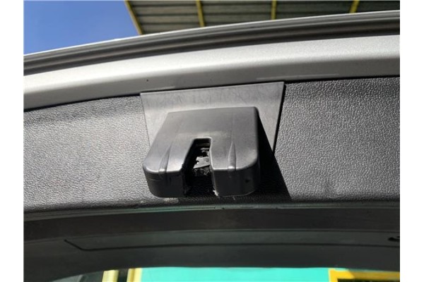 Recambio de cierre electromagnetico porton para audi a4 avant (8k5) 2.0 básico referencia OEM IAM 8K9827505A 8R0827505A 