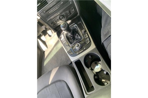 Recambio de consola para audi a4 avant (8k5) 2.0 básico referencia OEM IAM 8K0863244A 8K0864283 