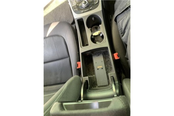 Recambio de consola para audi a4 avant (8k5) 2.0 básico referencia OEM IAM 8K0863244A 8K0864283 