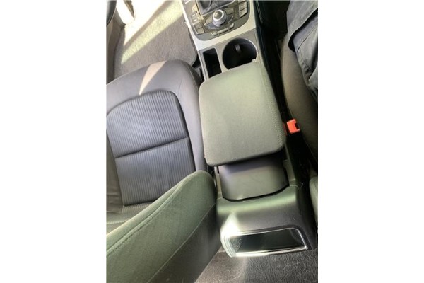 Recambio de consola para audi a4 avant (8k5) 2.0 básico referencia OEM IAM 8K0863244A 8K0864283 