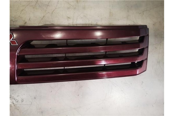 Recambio de rejilla capo para mitsubishi space wagon (n80/n90) 2.4 referencia OEM IAM MR275627  