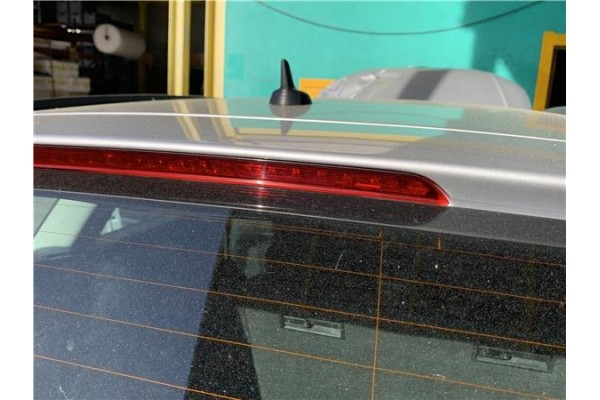 Recambio de luz central de freno para audi a4 avant (8k5) 2.0 básico referencia OEM IAM 8K9945097  