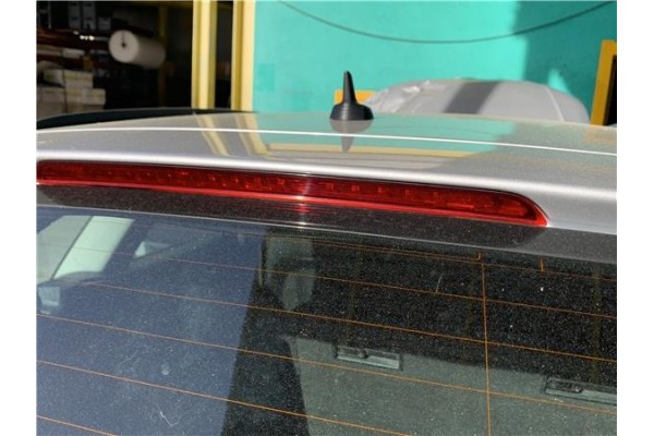 Recambio de luz central de freno para audi a4 avant (8k5) 2.0 básico referencia OEM IAM 8K9945097  