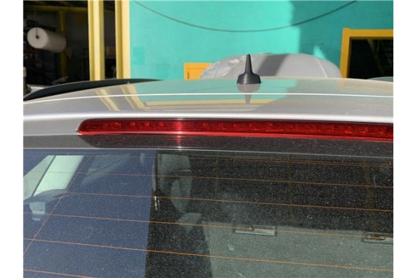 Recambio de luz central de freno para audi a4 avant (8k5) 2.0 básico referencia OEM IAM 8K9945097  