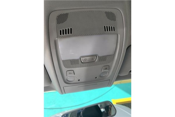 Recambio de luz delantero central techo para audi a4 avant (8k5) 2.0 básico referencia OEM IAM 8T0947140  