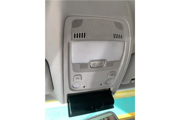 Recambio de luz delantero central techo para audi a4 avant (8k5) 2.0 básico referencia OEM IAM 8T0947140  