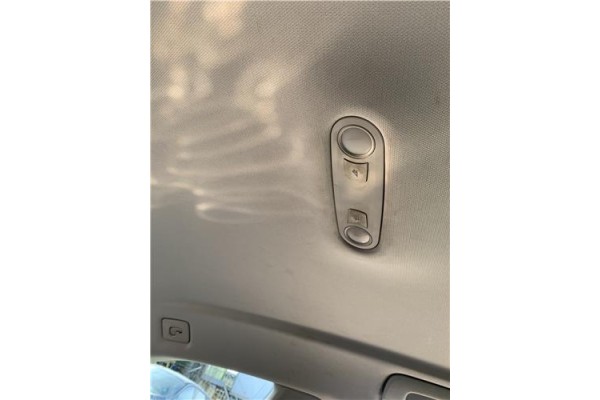 Recambio de luz trasero central techo para audi a4 avant (8k5) 2.0 básico referencia OEM IAM 8T0947111A  
