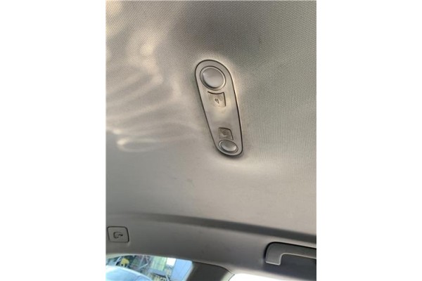 Recambio de luz trasero central techo para audi a4 avant (8k5) 2.0 básico referencia OEM IAM 8T0947111A  