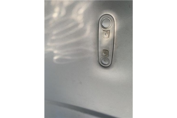 Recambio de luz trasero central techo para audi a4 avant (8k5) 2.0 básico referencia OEM IAM 8T0947111A  