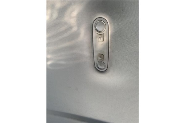 Recambio de luz trasero central techo para audi a4 avant (8k5) 2.0 básico referencia OEM IAM 8T0947111A  