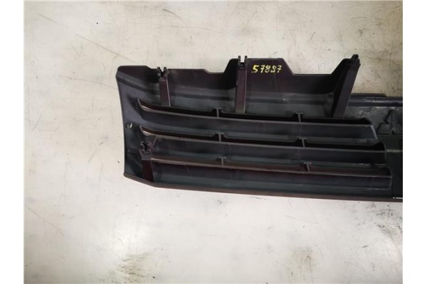 Recambio de rejilla capo para mitsubishi space wagon (n80/n90) 2.4 referencia OEM IAM MR275627  