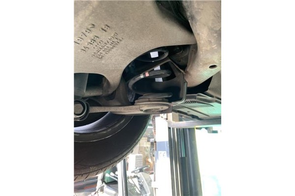 Recambio de mangueta trasero izquierda para audi a4 avant (8k5) 2.0 básico referencia OEM IAM 8K0505431AE  