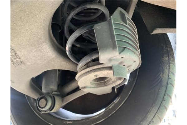 Recambio de mangueta trasero izquierda para audi a4 avant (8k5) 2.0 básico referencia OEM IAM 8K0505431AE  