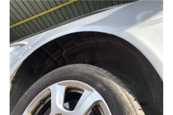 Recambio de pase rueda trasero izquierdo para audi a4 avant (8k5) 2.0 básico referencia OEM IAM 8K0810171B  