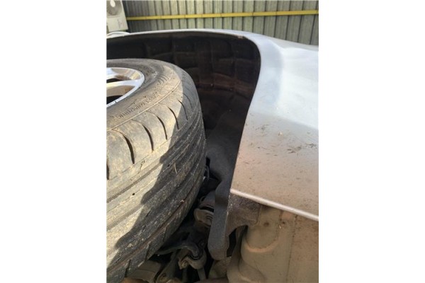 Recambio de pase rueda trasero izquierdo para audi a4 avant (8k5) 2.0 básico referencia OEM IAM 8K0810171B  