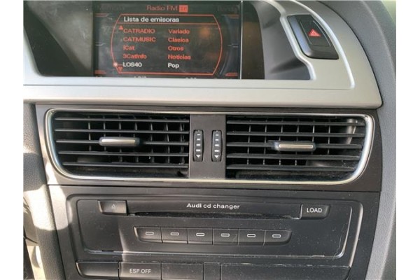 Recambio de rejilla entrada de aire para audi a4 avant (8k5) 2.0 básico referencia OEM IAM 8T1820951C 8K1820902CXTV 