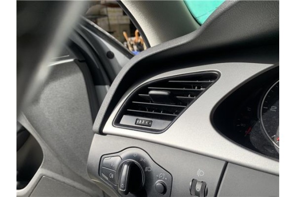 Recambio de rejilla entrada de aire para audi a4 avant (8k5) 2.0 básico referencia OEM IAM 8K1820902CXTV  