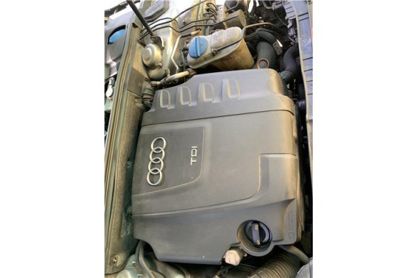Recambio de tapa motor para audi a4 avant (8k5) 2.0 básico referencia OEM IAM 03L103925P  
