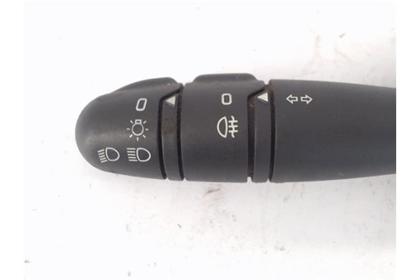 Recambio de mando intermitencia para renault clio ii fase ii (b/cb0) referencia OEM IAM   