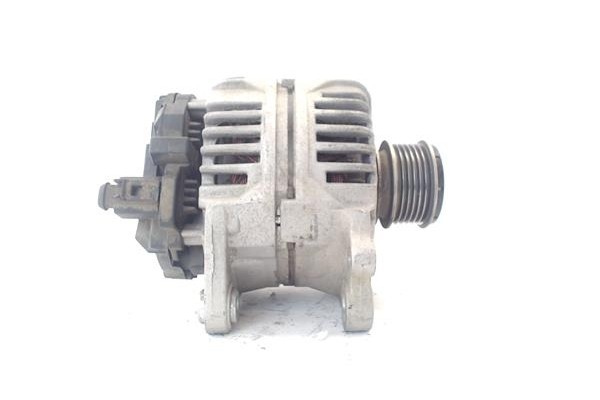 Recambio de alternador para seat toledo (1m2) 1.9 tdi referencia OEM IAM 8EL011710381 028903018X 