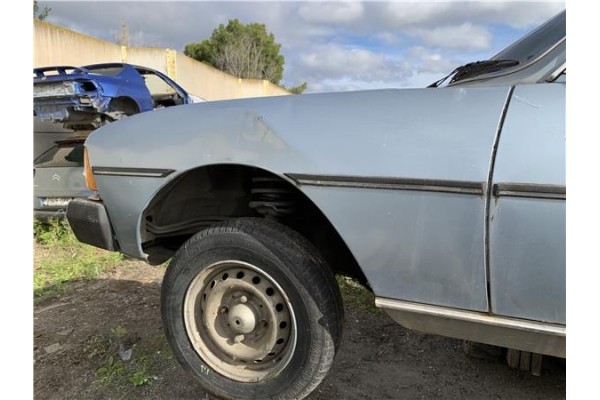 Recambio de aleta delantero izquierda para peugeot 604 2.3 srd-turbo referencia OEM IAM 784146  